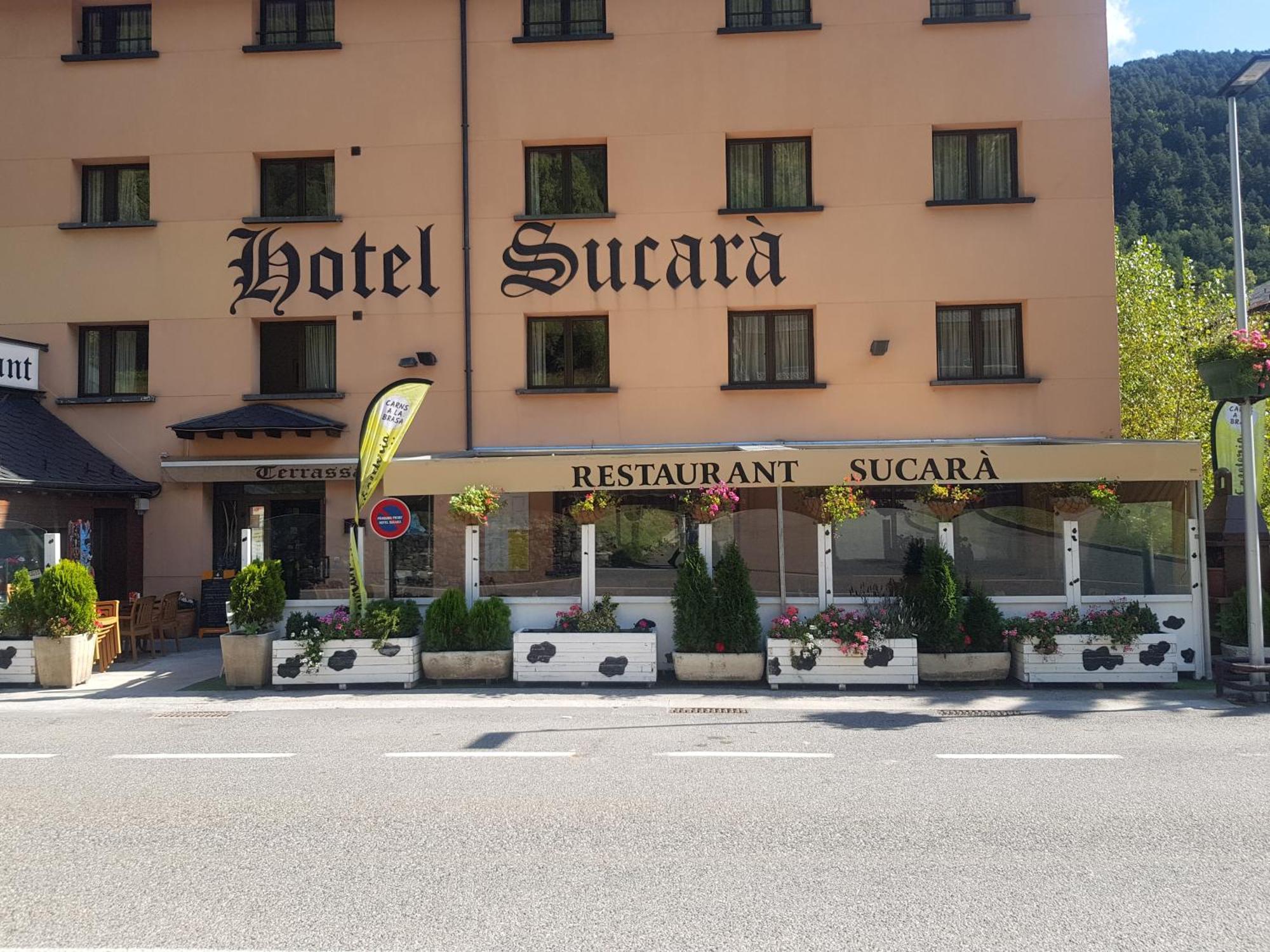 Hotel Sucara La Cortinada Ngoại thất bức ảnh