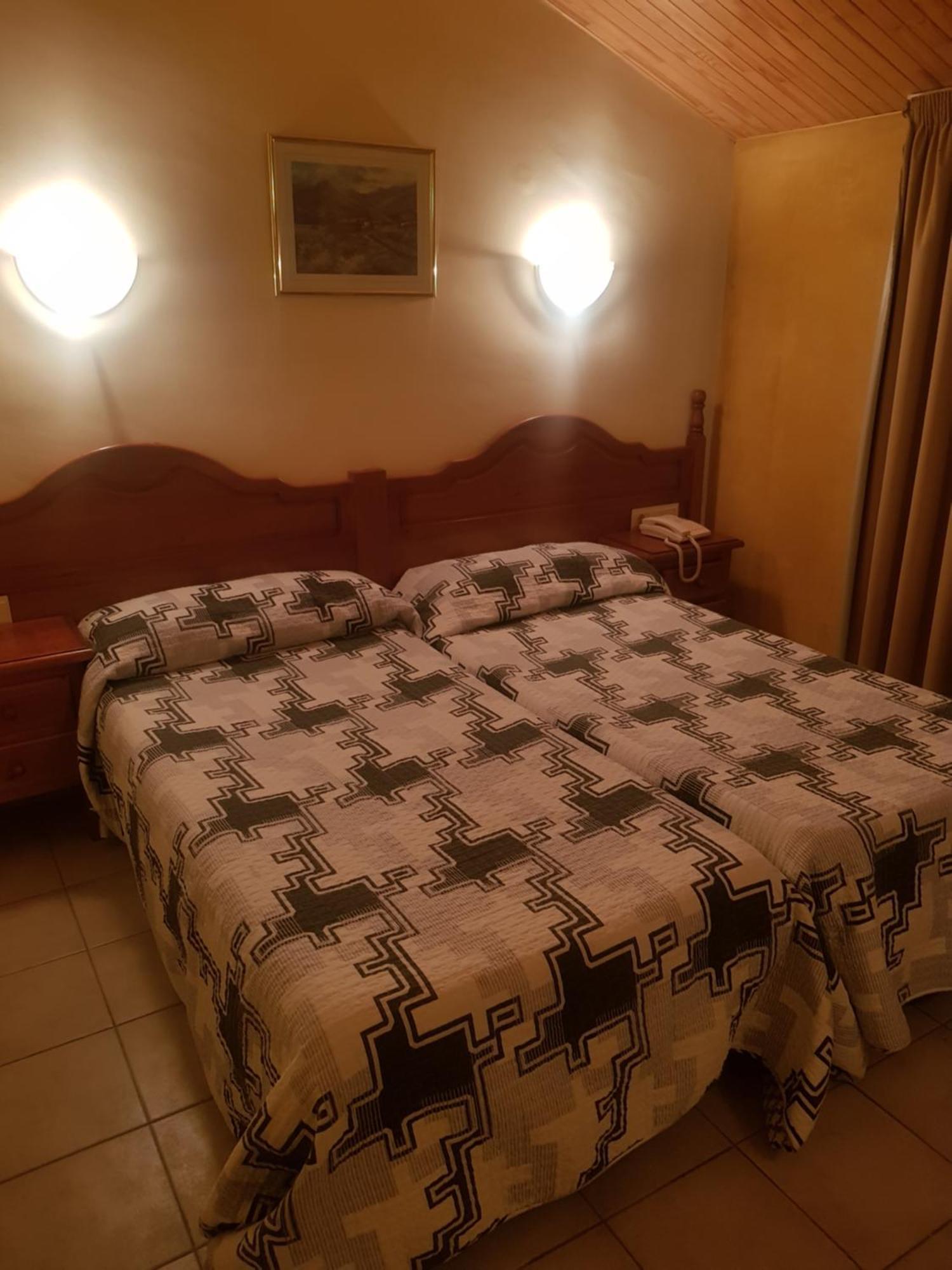 Hotel Sucara La Cortinada Ngoại thất bức ảnh