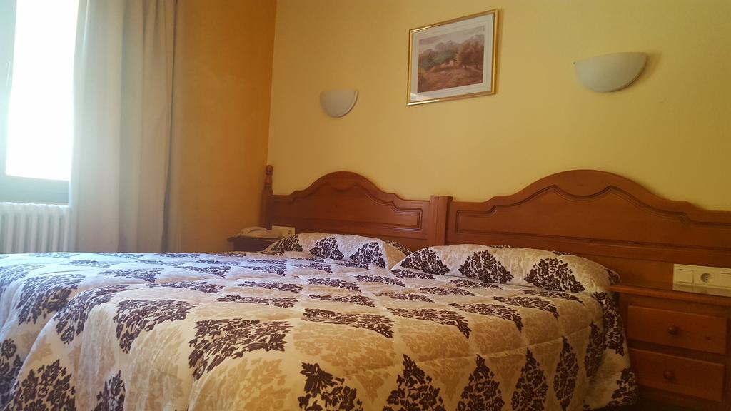 Hotel Sucara La Cortinada Ngoại thất bức ảnh