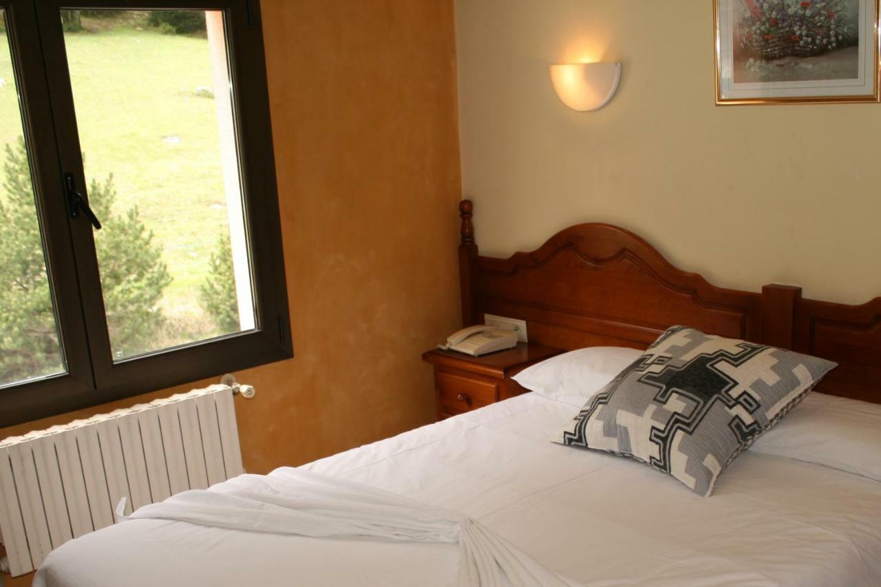 Hotel Sucara La Cortinada Ngoại thất bức ảnh